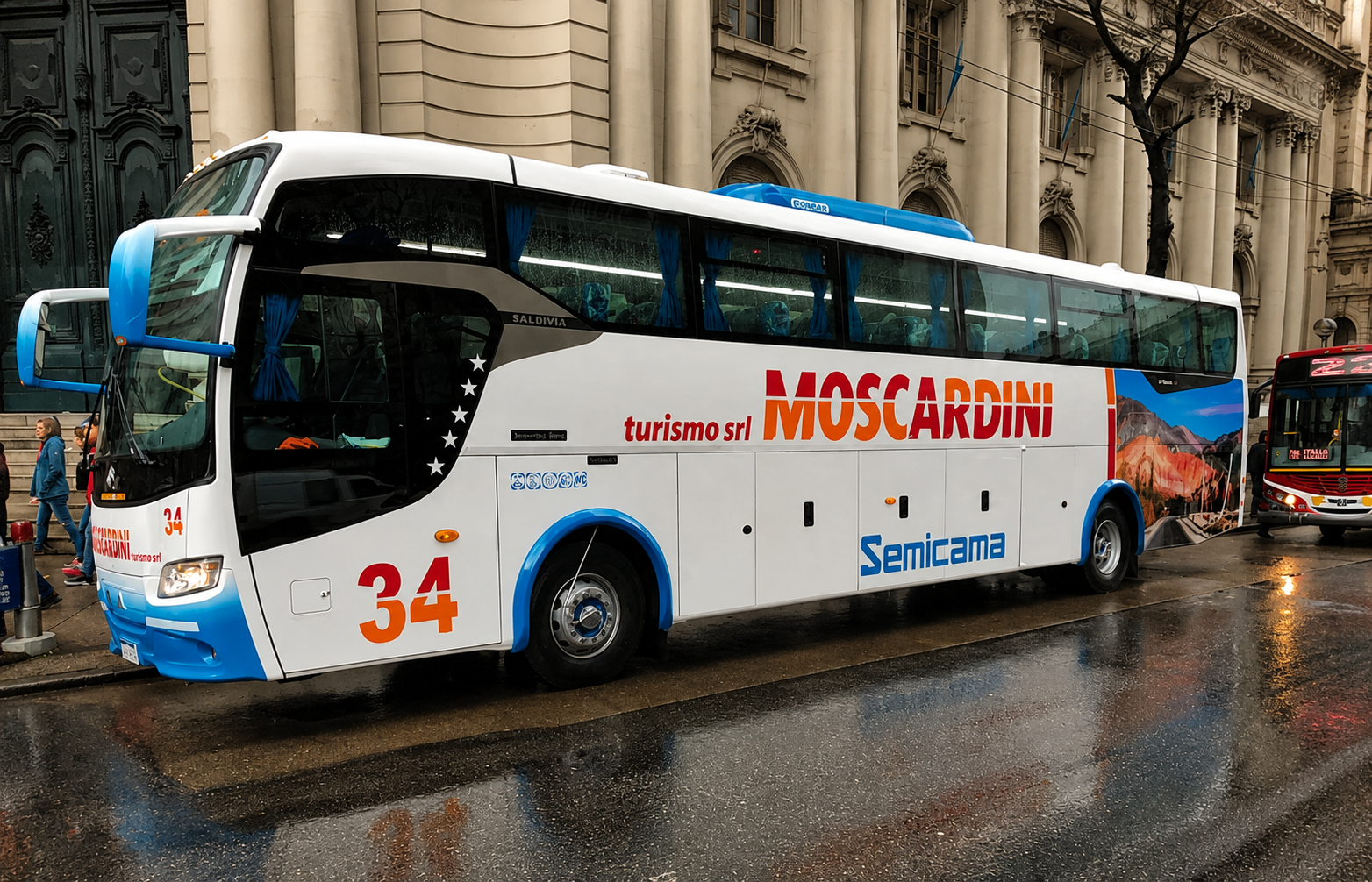 Micro de la agencia listo para la excursión